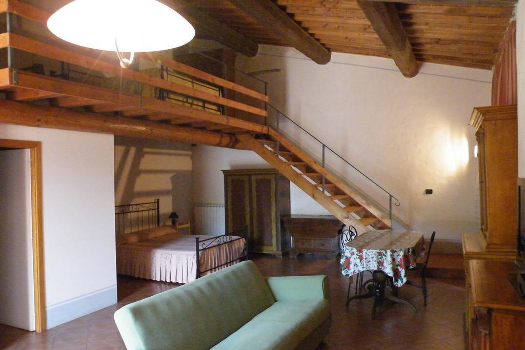 Gasthaus Agriturismo Fattoria Di Gragnone Zimmer foto