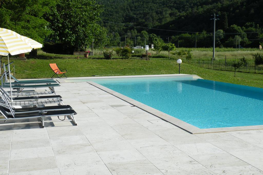 Gasthaus Agriturismo Fattoria Di Gragnone Exterior foto